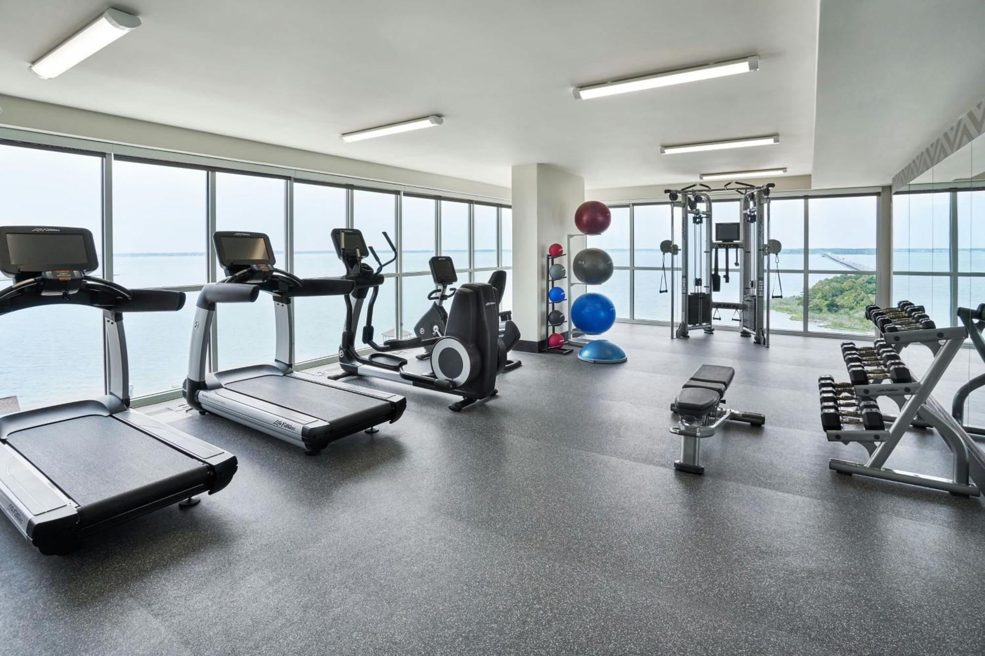 Hotel By Marriott Ocean 3*